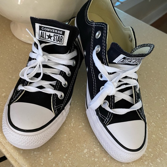 Converse All Stars Shoes - NEW women’s Converse All-Stars. Black canvas lace up. Size 8.